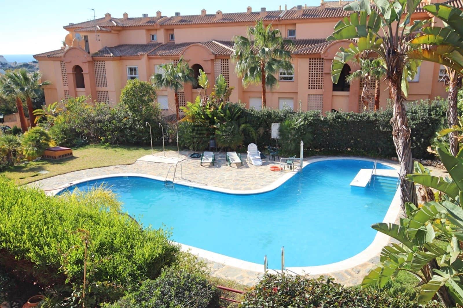 1 slaapkamer Flat te koop in Riviera del Sol met zwembad garage - € 250.000 (Ref: 9609746)