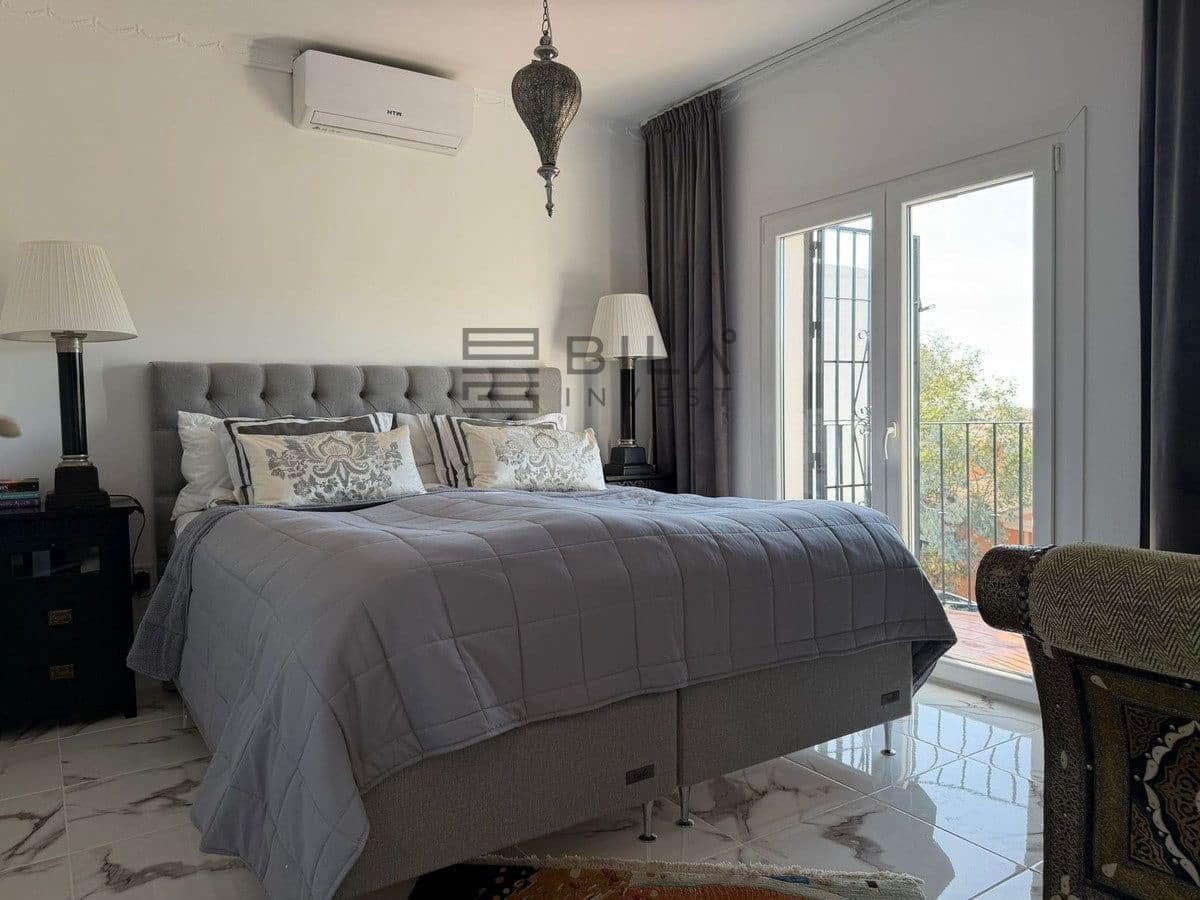 3 sypialnia Dom na sprzedaż w Calahonda z basenem garażem - 330 000 € (Ref: 9609748)