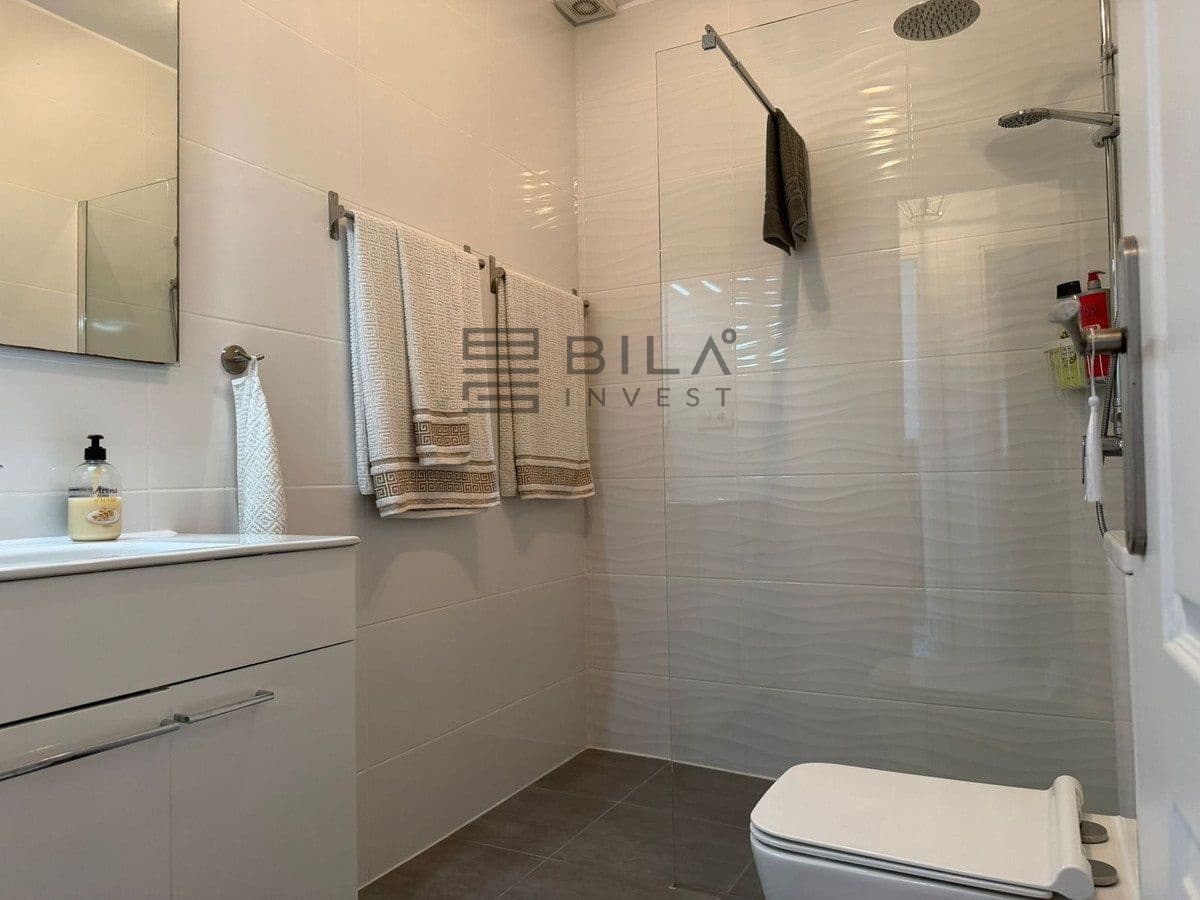 3 sypialnia Dom na sprzedaż w Calahonda z basenem garażem - 330 000 € (Ref: 9609748)