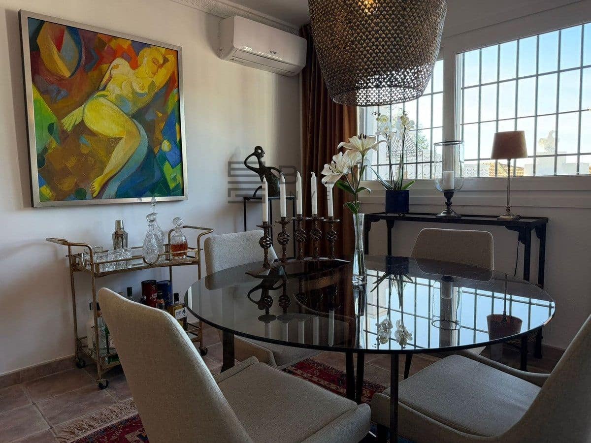 3 sypialnia Dom na sprzedaż w Calahonda z basenem garażem - 330 000 € (Ref: 9609748)