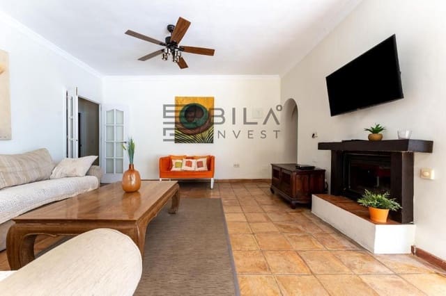 5 bedroom Villa for sale in Marbesa, Marbella with pool garage - € 1,300,000 (Ref: 9609750)