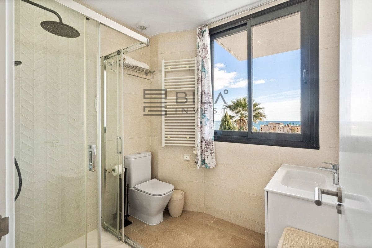 Casa de 3 habitaciones en Fuengirola en venta con piscina garaje - 899.000 € (Ref: 9609756)