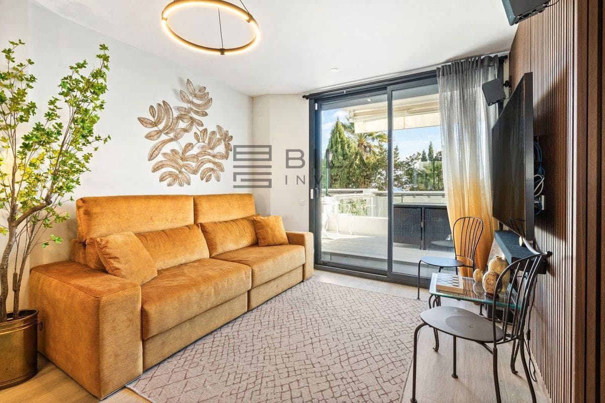 Casa de 3 habitaciones en Fuengirola en venta con piscina garaje - 899.000 € (Ref: 9609756)