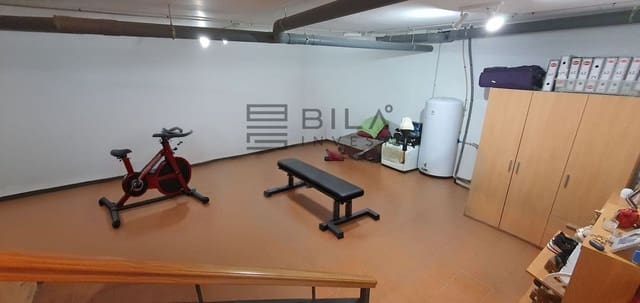 4 makuuhuone Omakotitalo myytävänä paikassa Torreblanca, Fuengirola mukana uima-altaan 
autotalli - 530 000 € (Ref: 9609763)