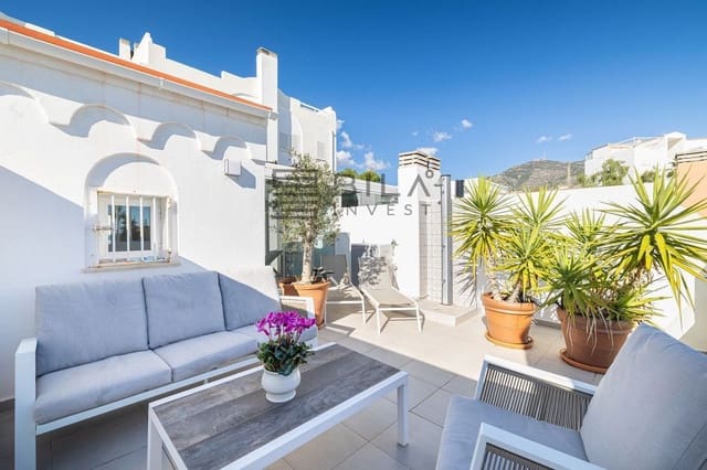 3 makuuhuone Omakotitalo myytävänä paikassa Torreblanca, Fuengirola mukana uima-altaan 
autotalli - 590 000 € (Ref: 9609768)