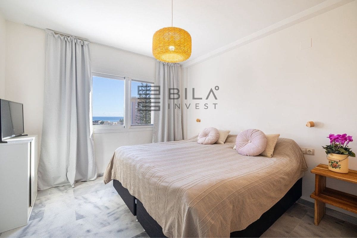 3 makuuhuone Omakotitalo myytävänä paikassa Fuengirola mukana uima-altaan 
autotalli - 590 000 € (Ref: 9609768)