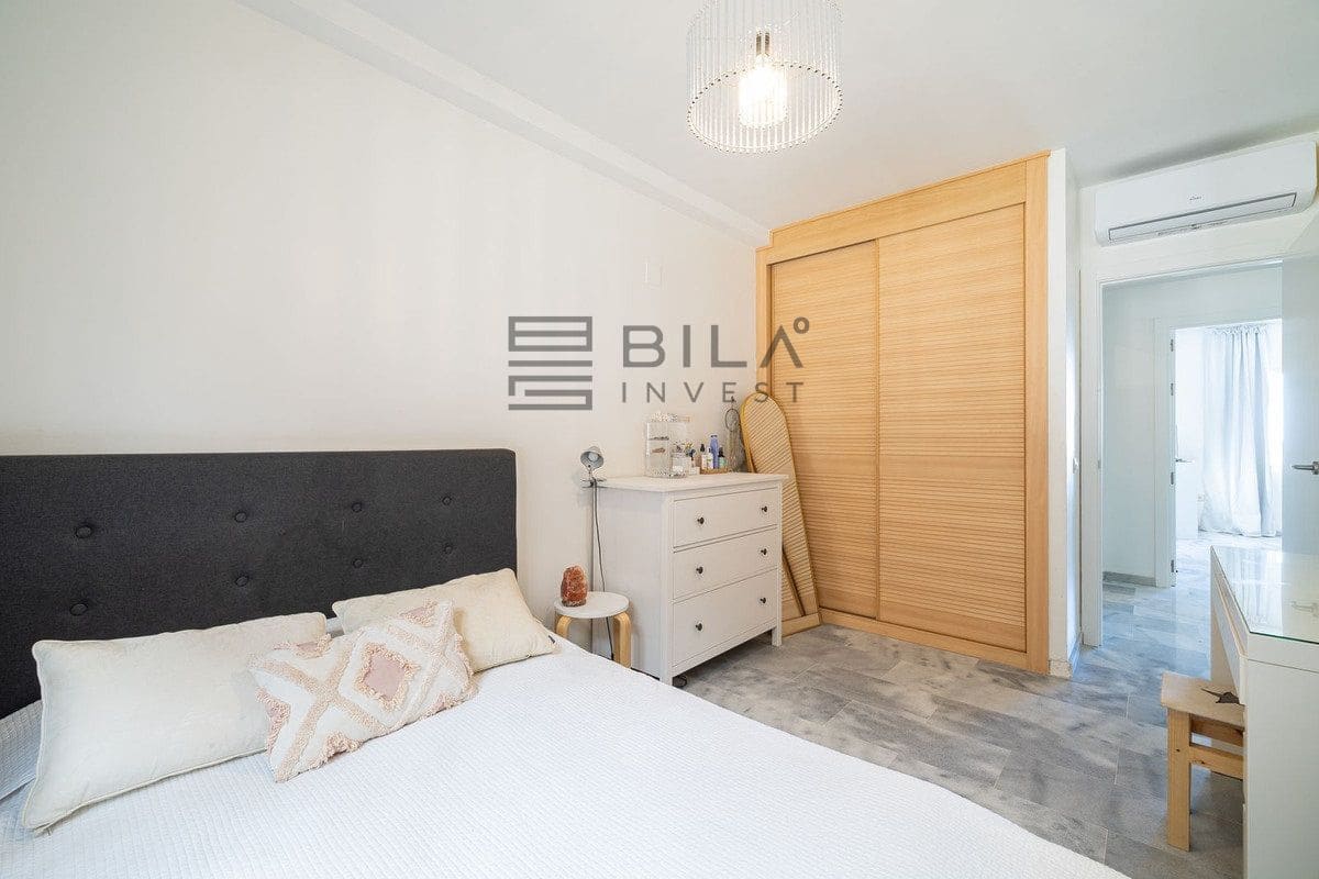 3 makuuhuone Omakotitalo myytävänä paikassa Fuengirola mukana uima-altaan 
autotalli - 590 000 € (Ref: 9609768)