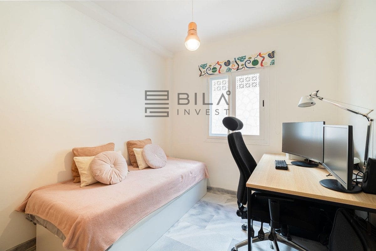 3 makuuhuone Omakotitalo myytävänä paikassa Fuengirola mukana uima-altaan 
autotalli - 590 000 € (Ref: 9609768)