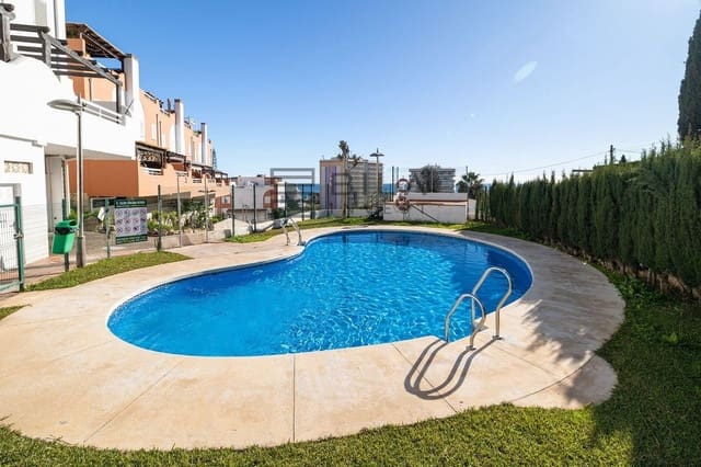 3 makuuhuone Omakotitalo myytävänä paikassa Torreblanca, Fuengirola mukana uima-altaan 
autotalli - 590 000 € (Ref: 9609768)