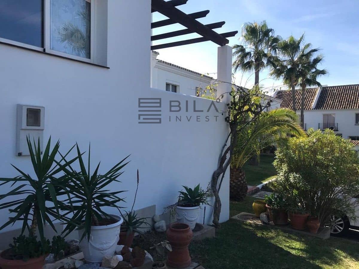 3 chambre Maison de Ville à vendre à Riviera del Sol avec piscine - 549 000 € (Ref: 9609769)