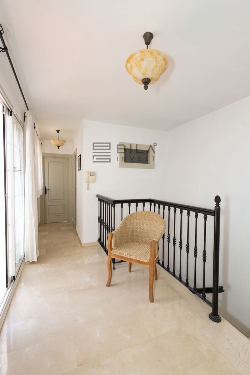 4 chambre Maison de Ville à vendre à Riviera del Sol avec piscine garage - 675 000 € (Ref: 9609770)