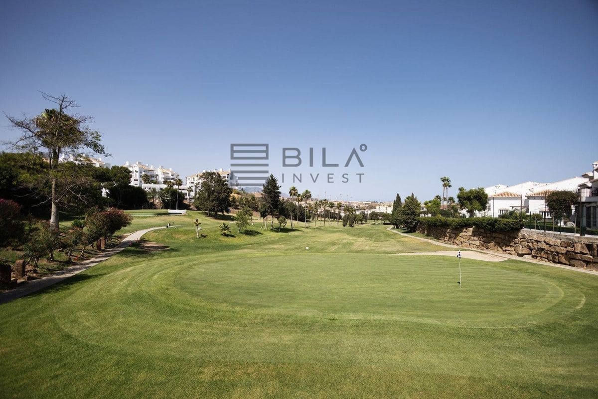 4 chambre Maison de Ville à vendre à Riviera del Sol avec piscine garage - 675 000 € (Ref: 9609770)