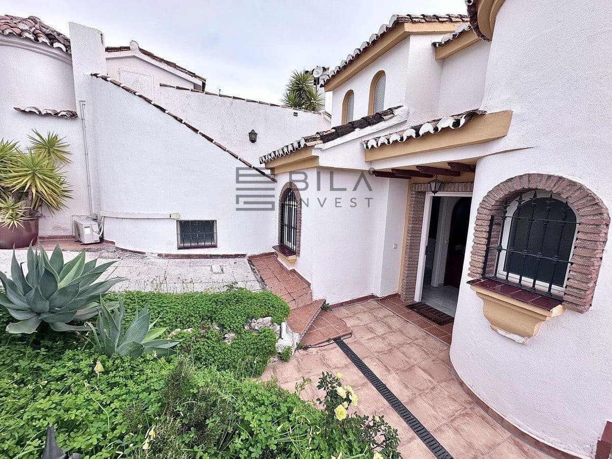 4 chambre Maison de Ville à vendre à Calahonda avec piscine garage - 495 000 € (Ref: 9609771)