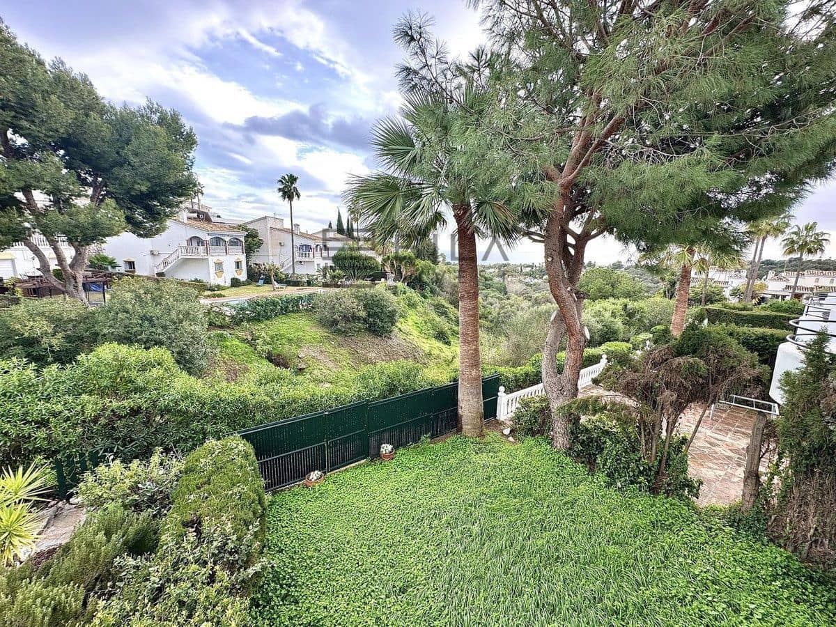 4 chambre Maison de Ville à vendre à Calahonda avec piscine garage - 495 000 € (Ref: 9609771)