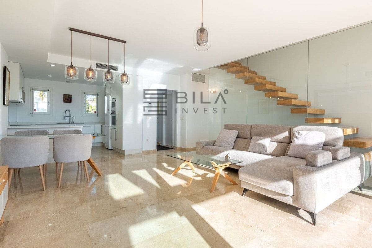 3 sypialnia Dom na sprzedaż w Calahonda z basenem garażem - 729 000 € (Ref: 9609772)