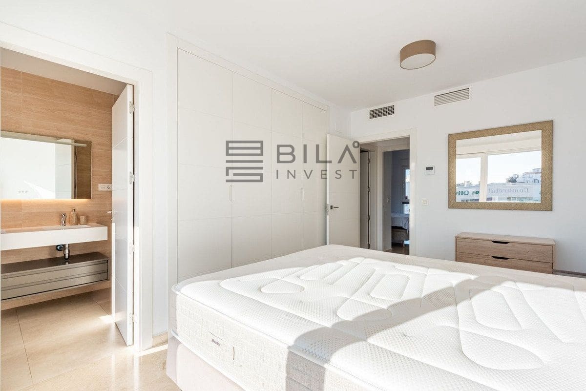 3 sypialnia Dom na sprzedaż w Calahonda z basenem garażem - 729 000 € (Ref: 9609772)