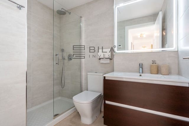 3 sypialnia Dom na sprzedaż w Calahonda, Mijas z basenem garażem - 729 000 € (Ref: 9609772)