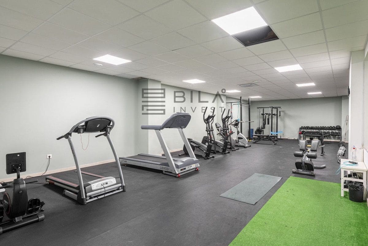 3 sypialnia Dom na sprzedaż w Calahonda z basenem garażem - 729 000 € (Ref: 9609772)