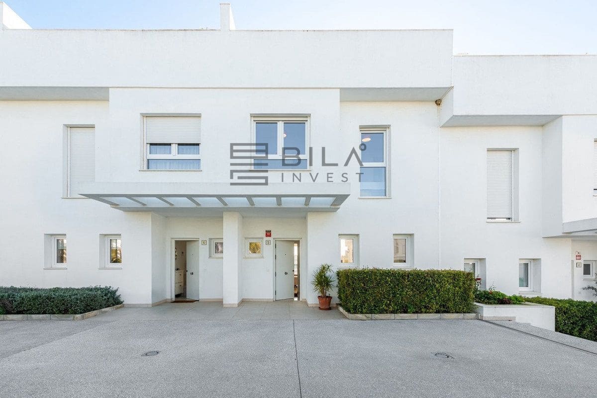 3 sypialnia Dom na sprzedaż w Calahonda z basenem garażem - 729 000 € (Ref: 9609772)