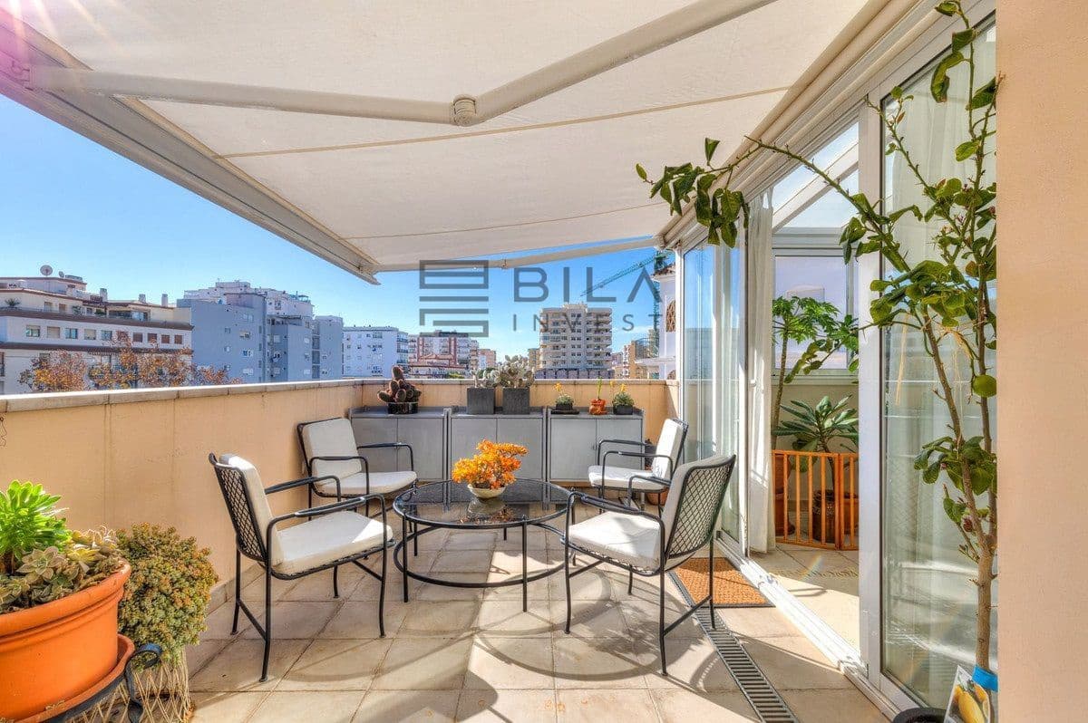 4 soveværelse Penthouse til salg i Fuengirola med swimmingpool - € 1.195.000 (Ref: 9609775)