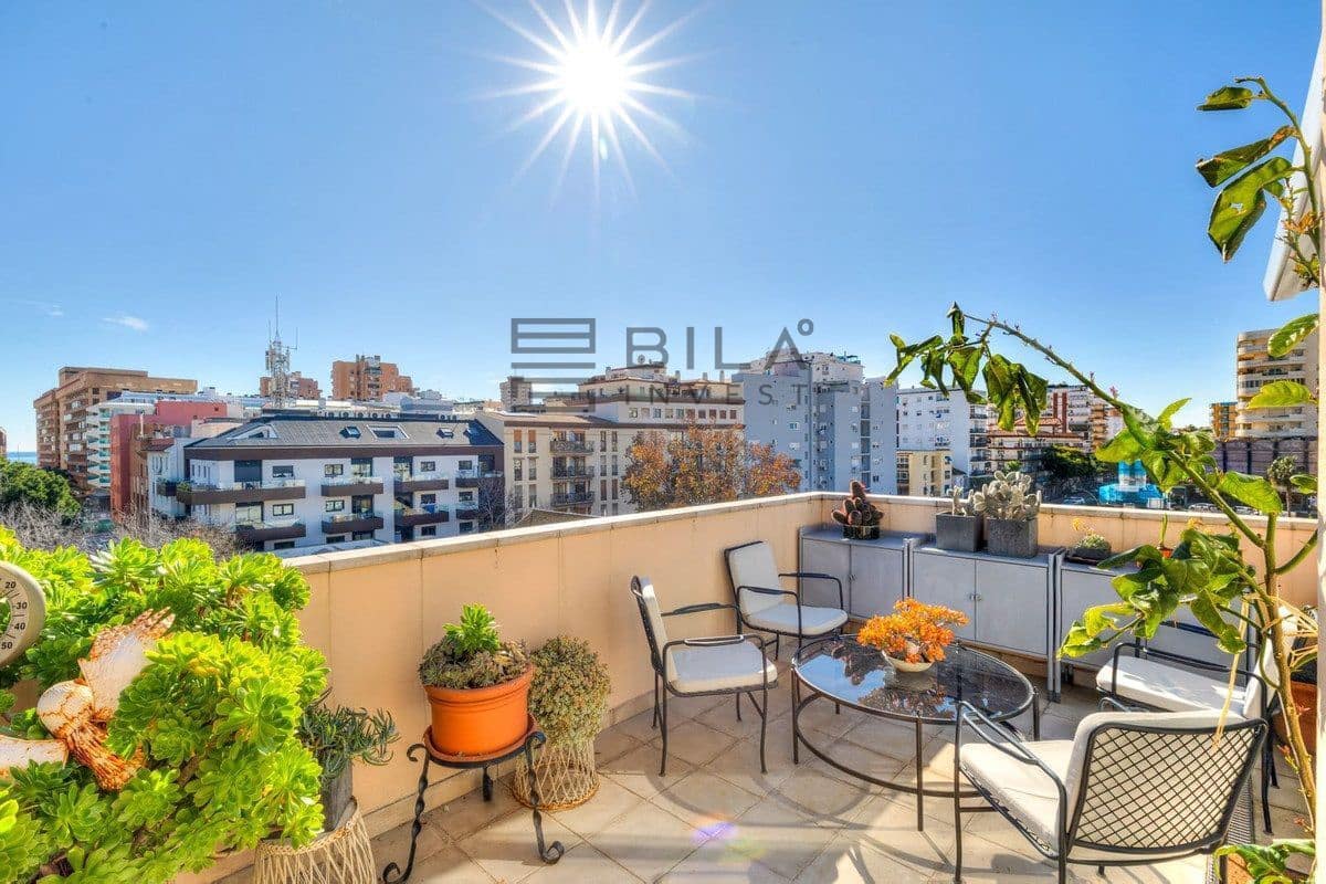 4 soveværelse Penthouse til salg i Fuengirola med swimmingpool - € 1.195.000 (Ref: 9609775)