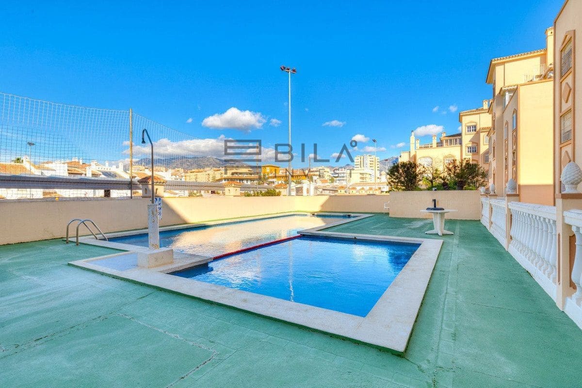 4 soveværelse Penthouse til salg i Fuengirola med swimmingpool - € 1.195.000 (Ref: 9609775)