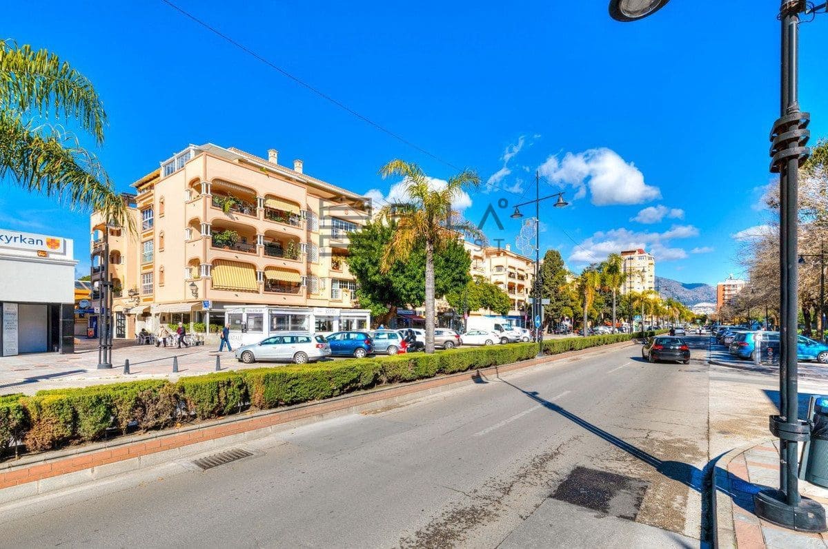 4 soveværelse Penthouse til salg i Fuengirola med swimmingpool - € 1.195.000 (Ref: 9609775)