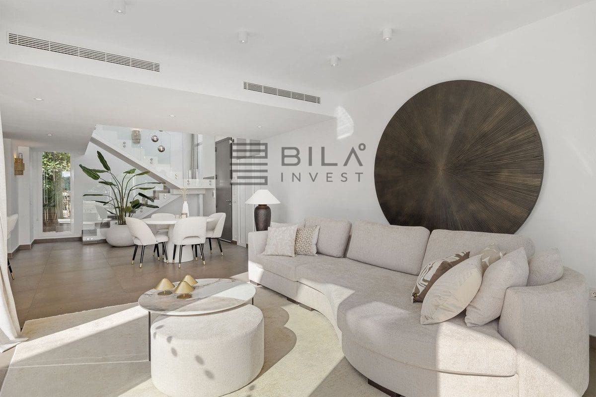 3 bedroom Villa for sale in Mijas with pool garage - € 1,350,000 (Ref: 9609779)
