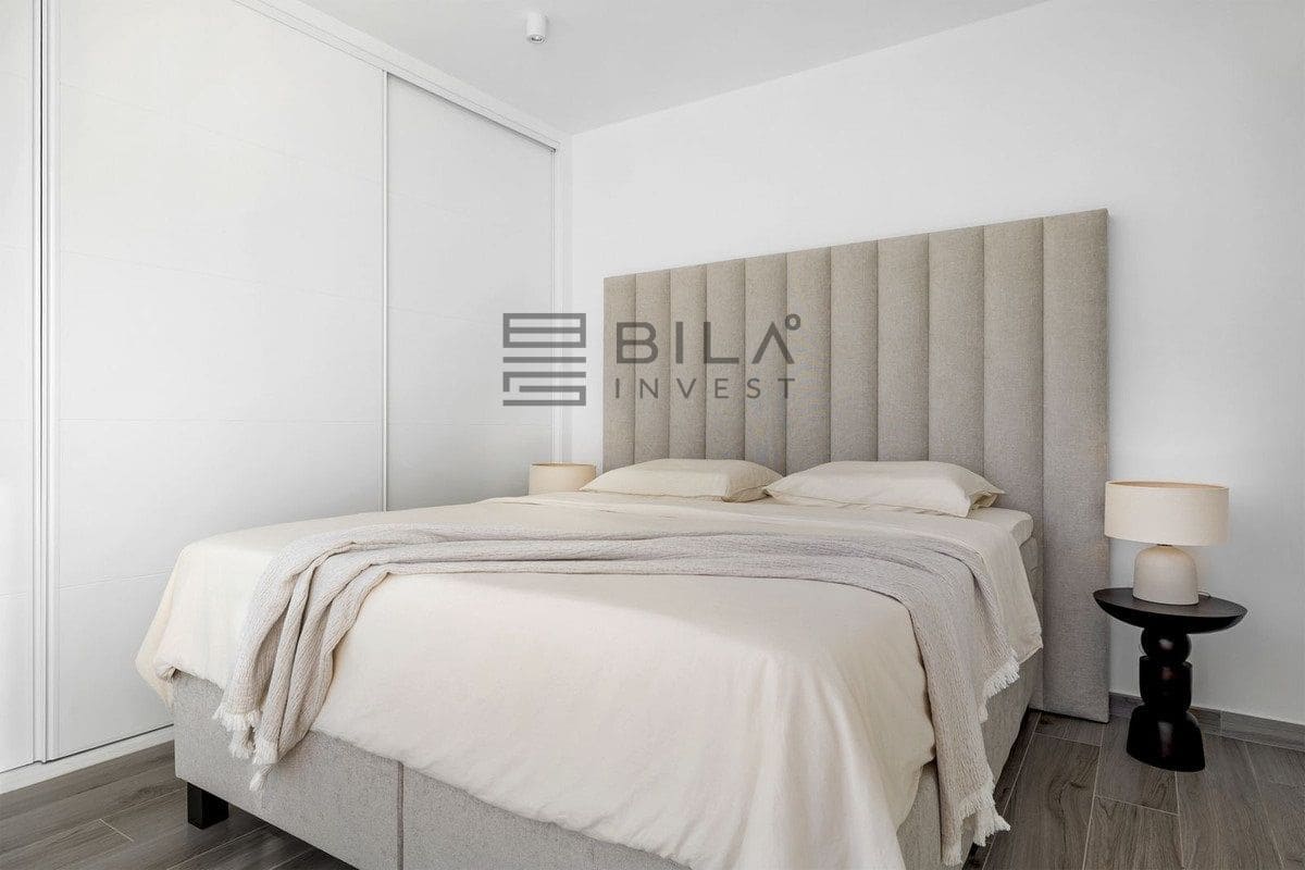 3 bedroom Villa for sale in Mijas with pool garage - € 1,350,000 (Ref: 9609779)