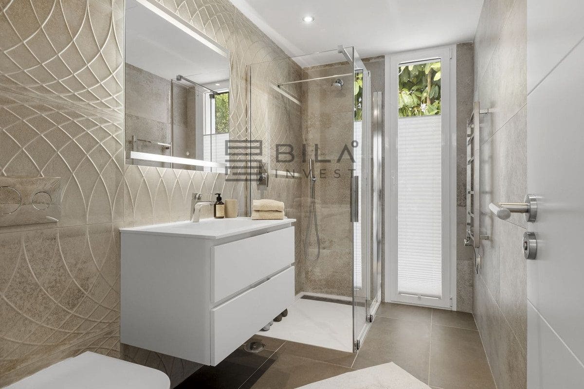 3 bedroom Villa for sale in Mijas with pool garage - € 1,350,000 (Ref: 9609779)