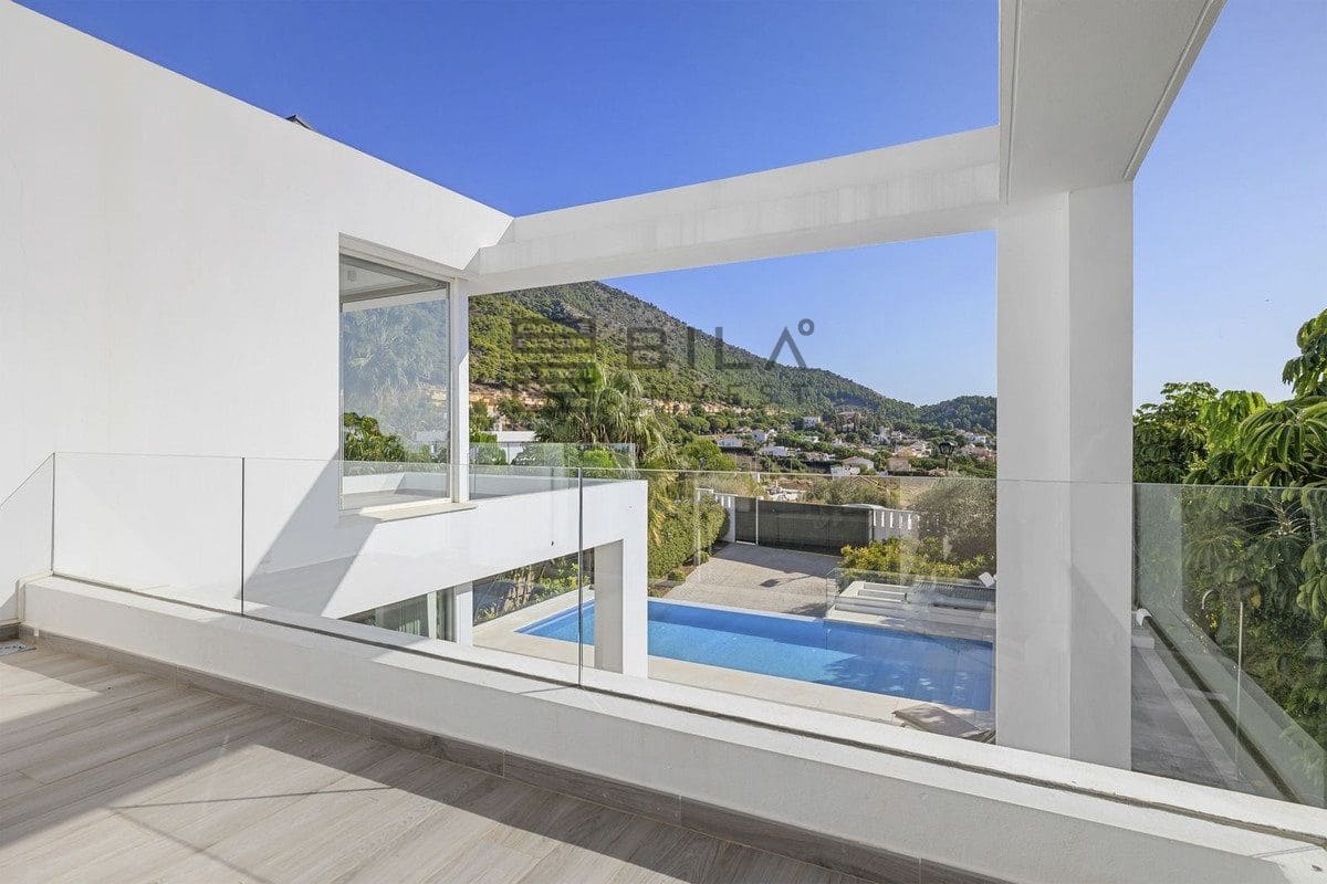 3 bedroom Villa for sale in Mijas with pool garage - € 1,350,000 (Ref: 9609779)