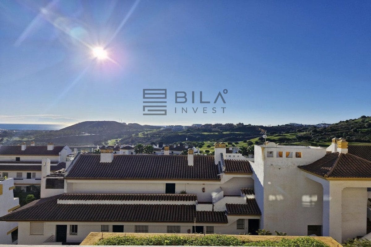 2 bedroom Flat for sale in La Cala de Mijas with pool garage - € 275,000 (Ref: 9609788)