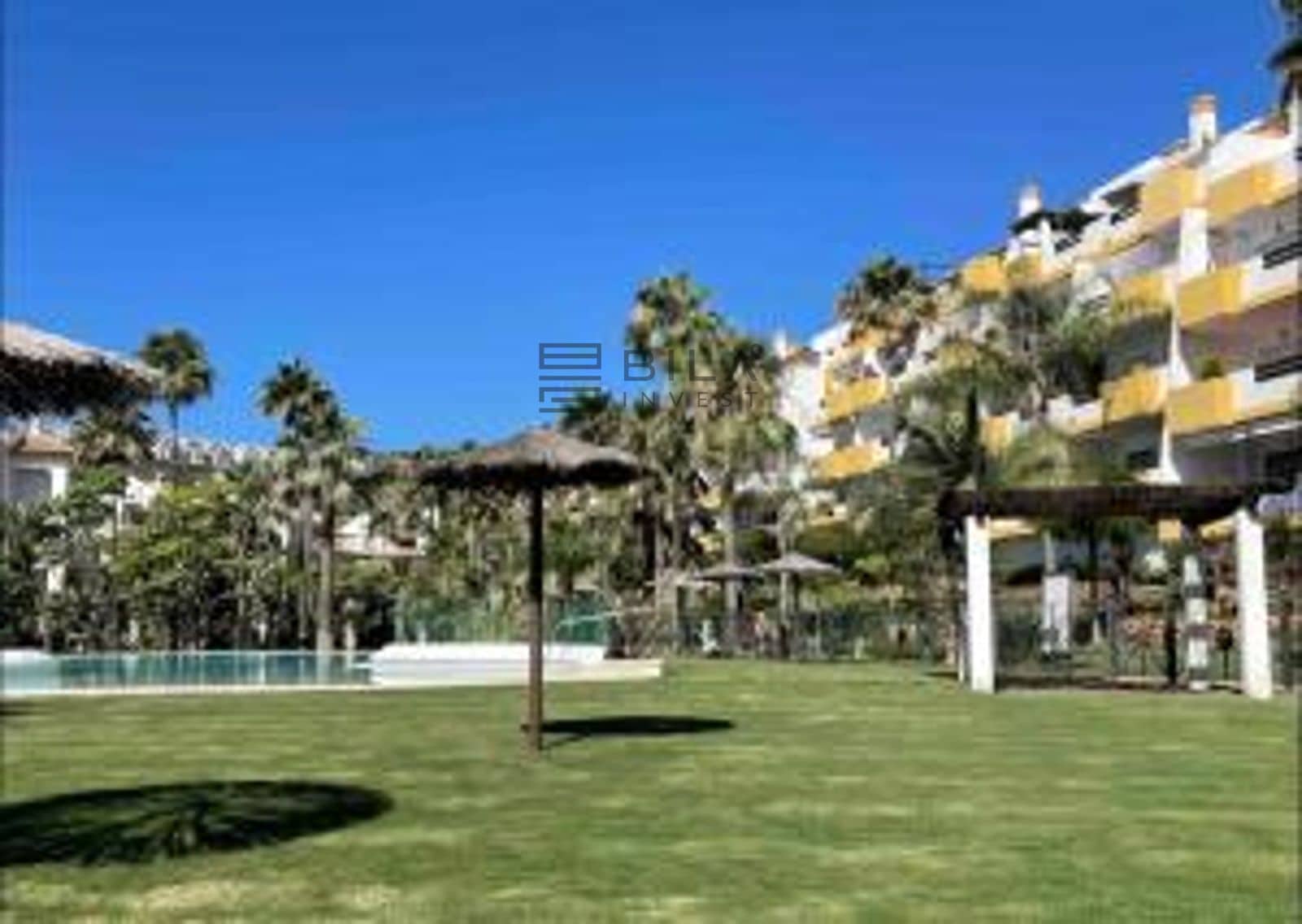 2 bedroom Flat for sale in La Cala de Mijas with pool garage - € 275,000 (Ref: 9609788)