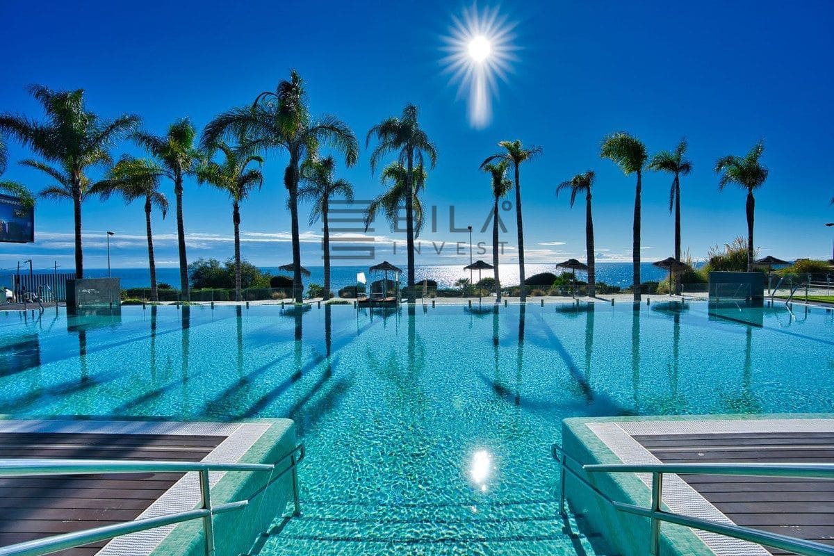 2 sypialnia Mieszkanie na sprzedaż w El Chaparral z basenem garażem - 675 000 € (Ref: 9609789)