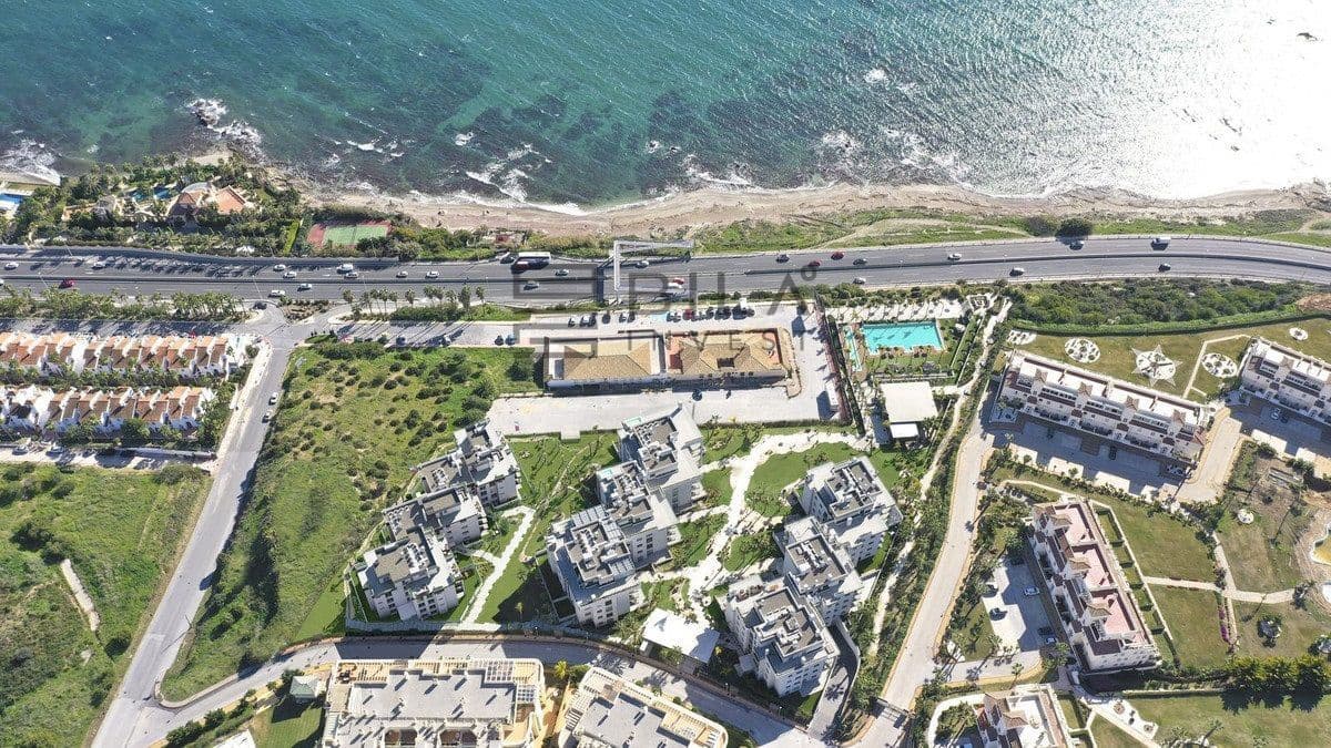 2 sypialnia Mieszkanie na sprzedaż w El Chaparral z basenem garażem - 675 000 € (Ref: 9609789)