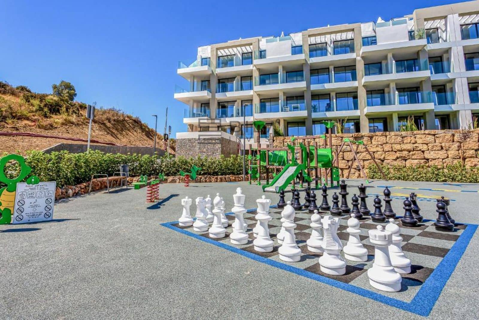 3 slaapkamer Flat te koop in Mijas Costa met zwembad garage - € 379.000 (Ref: 9609790)