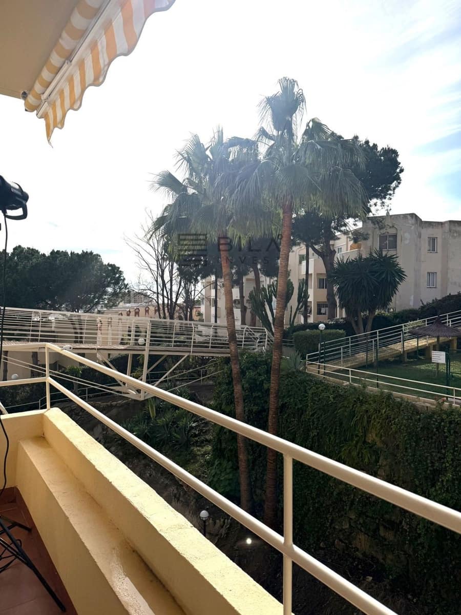 2 slaapkamer Flat te koop in Riviera del Sol met zwembad garage - € 265.000 (Ref: 9609791)