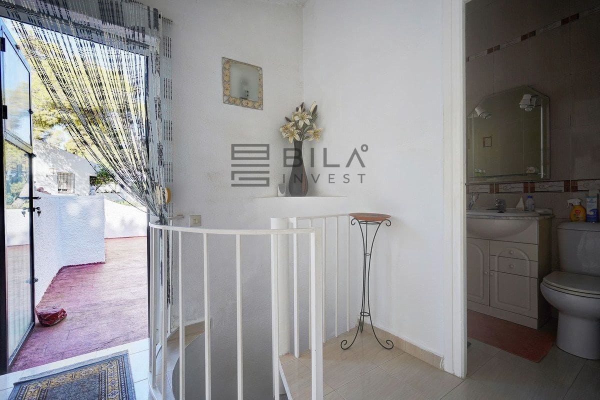 3 sypialnia Willa na sprzedaż w Calahonda z basenem garażem - 650 000 € (Ref: 9609793)