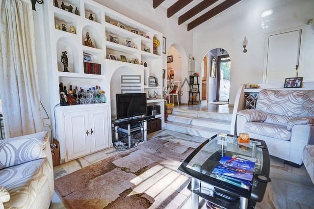 3 sypialnia Willa na sprzedaż w Calahonda, Mijas z basenem garażem - 650 000 € (Ref: 9609793)