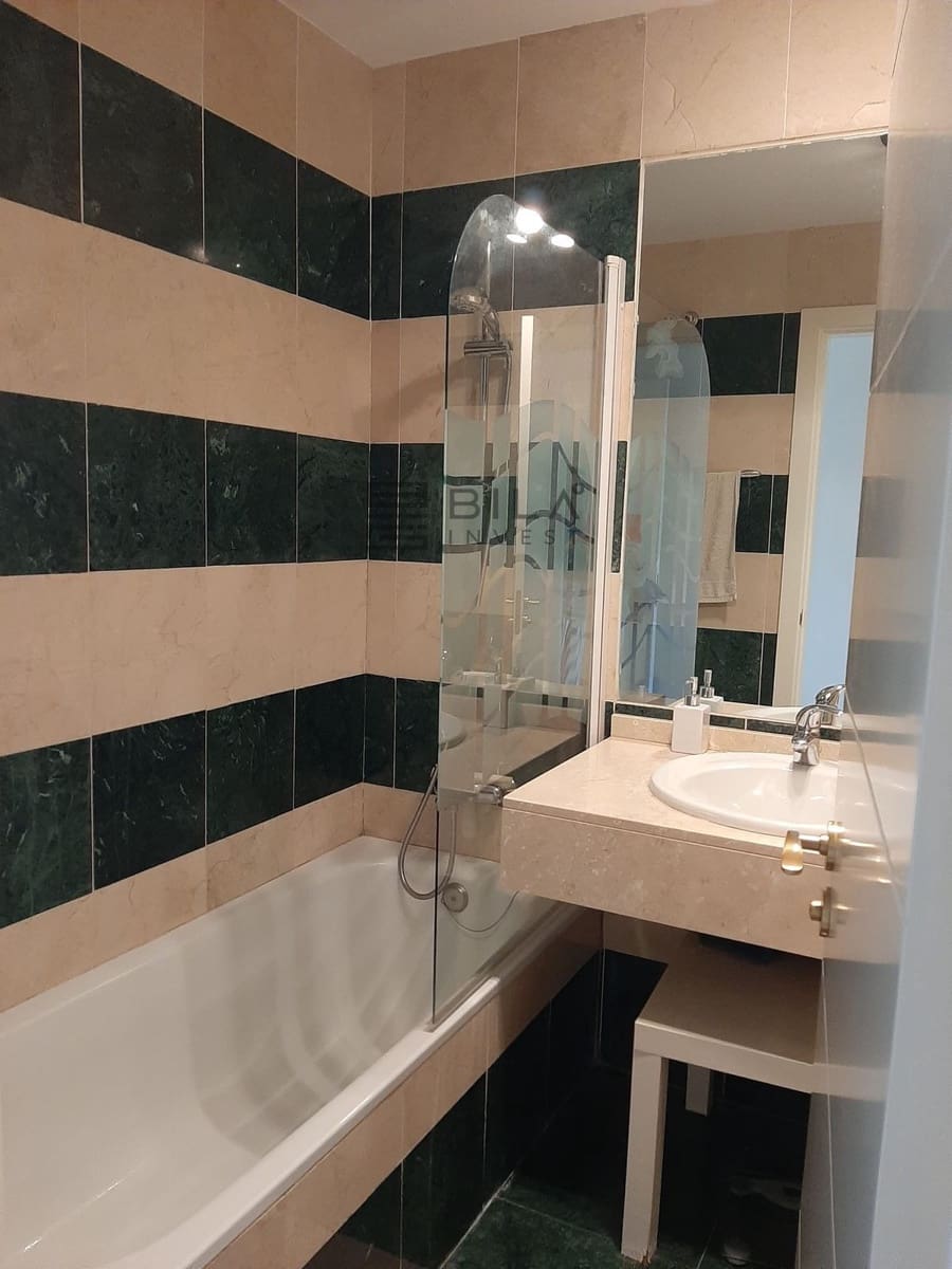 2 soverom Leilighet til salgs i La Cala de Mijas med svømmebasseng garasje - € 285 000 (Ref: 9609796)