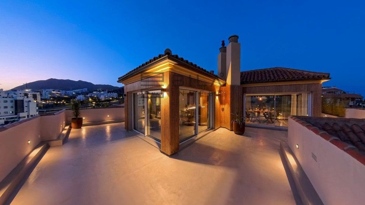 3 Zimmer Penthouse zu verkaufen in Fuengirola mit Pool - 847.000 € (Ref: 9609798)