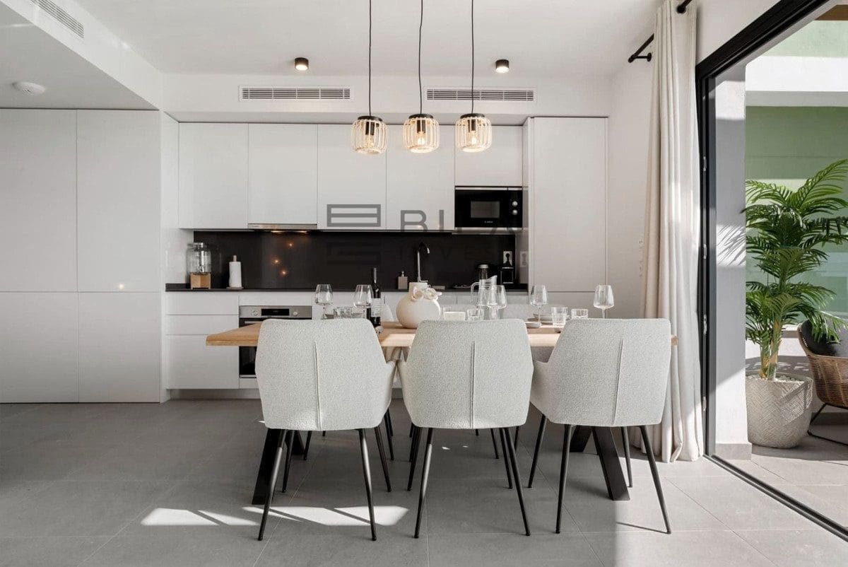 3 sypialnia Penthouse na sprzedaż w La Cala de Mijas z basenem - 660 000 € (Ref: 9609800)