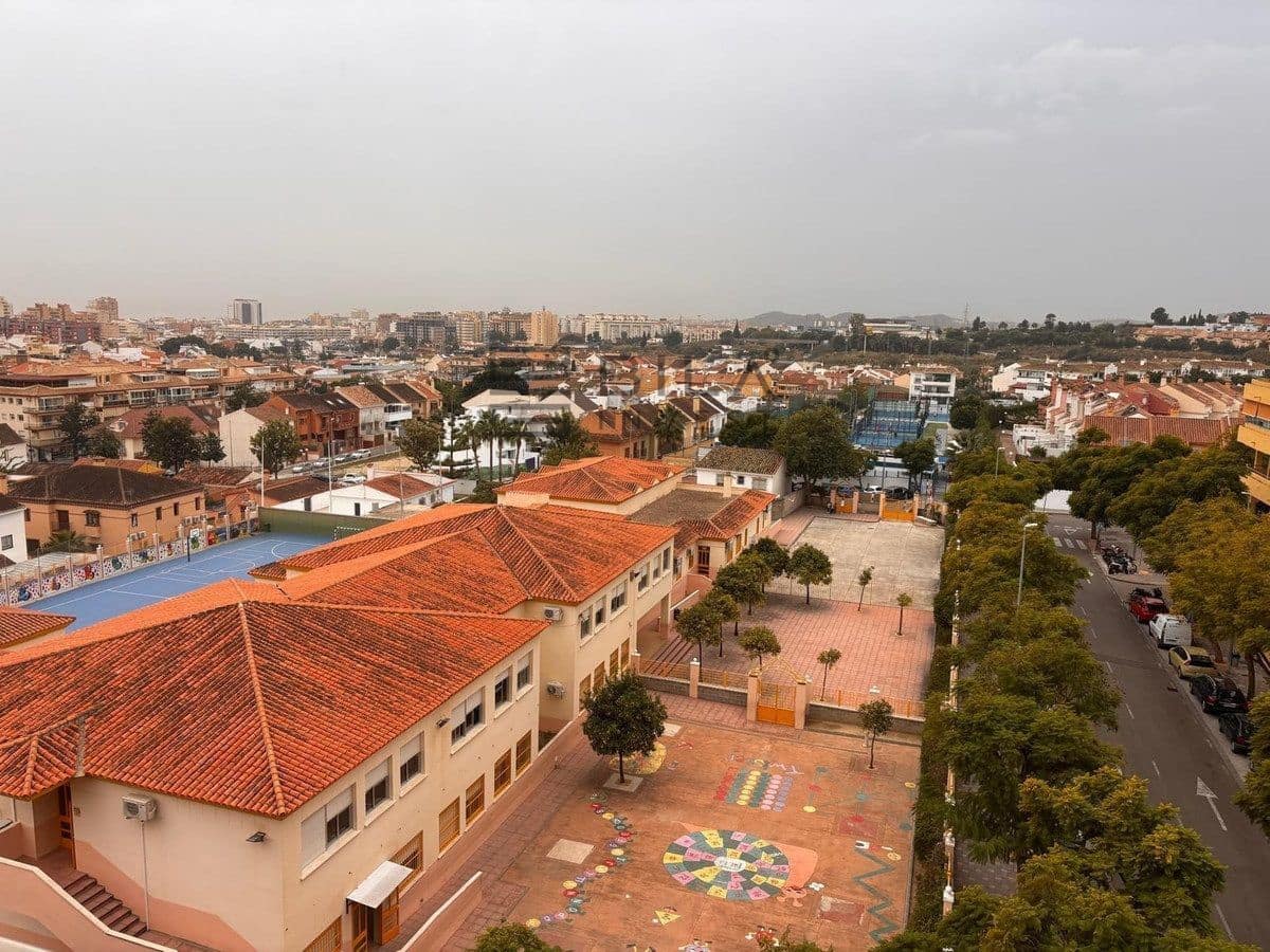 2 soveværelse Penthouse til salg i Fuengirola med swimmingpool - € 319.000 (Ref: 9609810)