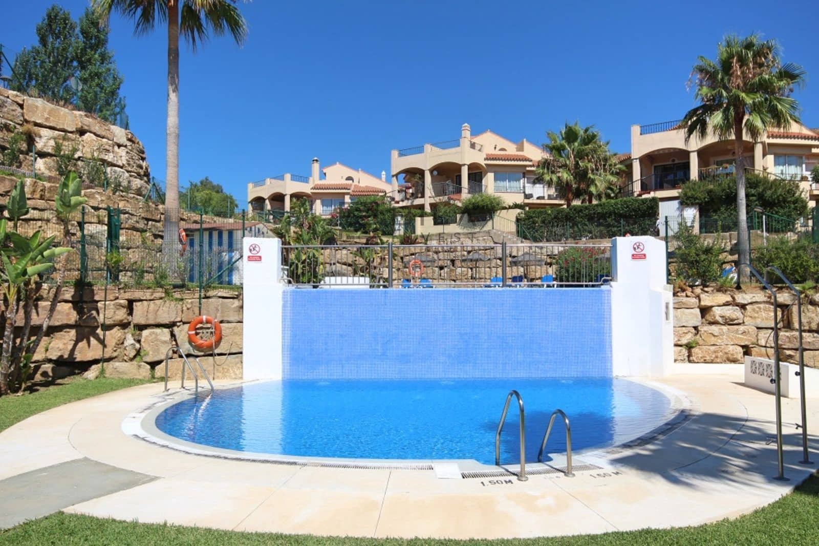 4 chambre Maison de Ville à vendre à Riviera del Sol avec piscine - 469 500 € (Ref: 9609812)