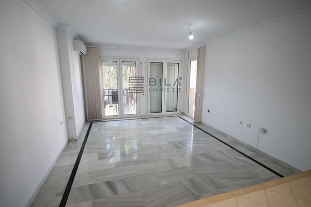 2 bedroom Flat for sale in Mijas Costa, Mijas with pool - € 264,000 (Ref: 9609815)