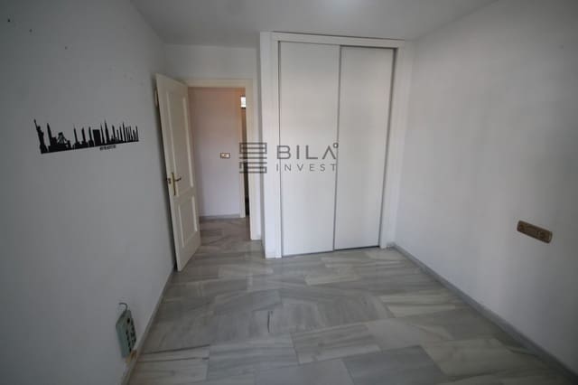 2 bedroom Flat for sale in Mijas Costa, Mijas with pool - € 264,000 (Ref: 9609815)