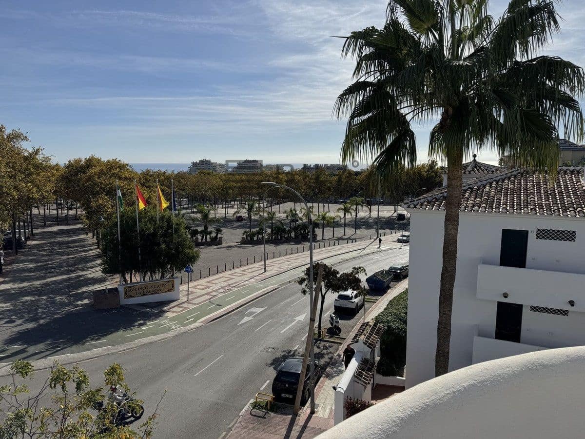 2 slaapkamer Penthouse te koop in Benalmadena Costa met zwembad - € 448.000 (Ref: 9609817)