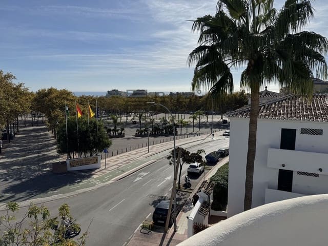 2 slaapkamer Penthouse te koop in Benalmadena Costa, Benalmádena met zwembad - € 448.000 (Ref: 9609817)