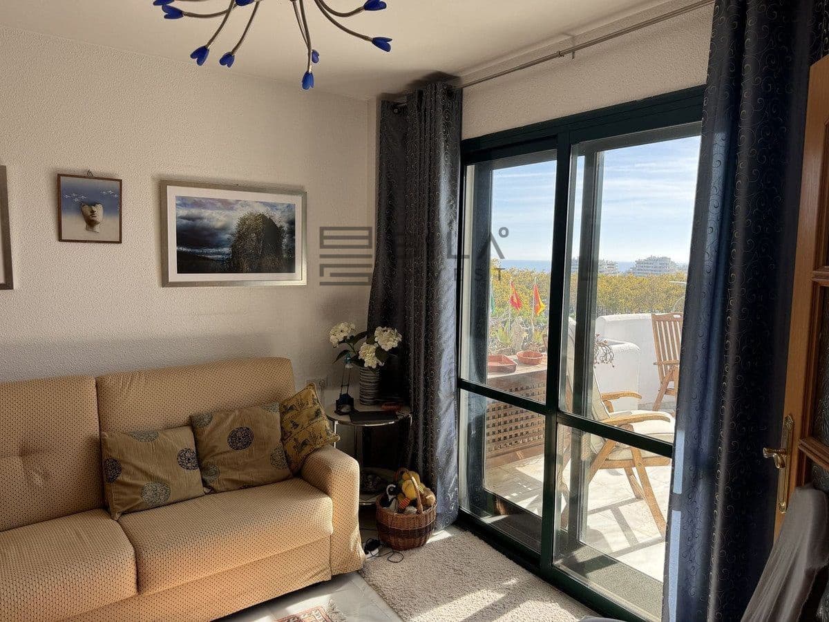 2 slaapkamer Penthouse te koop in Benalmadena Costa met zwembad - € 448.000 (Ref: 9609817)