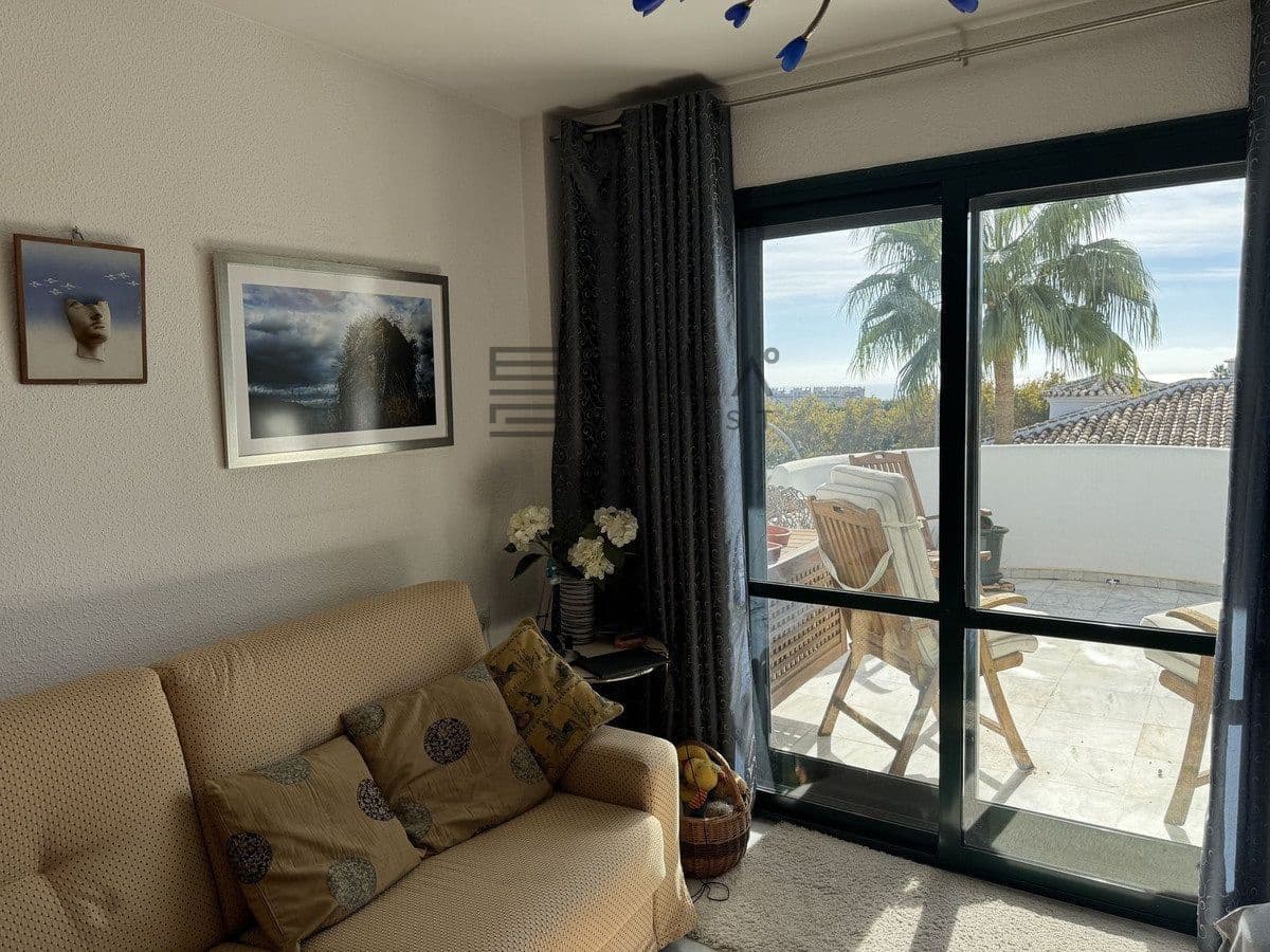 2 slaapkamer Penthouse te koop in Benalmadena Costa met zwembad - € 448.000 (Ref: 9609817)